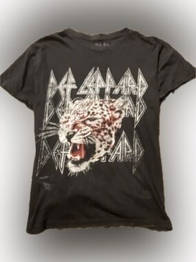 Black Def Leppard Graphic Tee - Leopard Print
